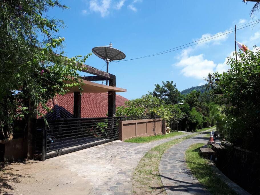 Aomi Villa Senggigi Buitenkant foto